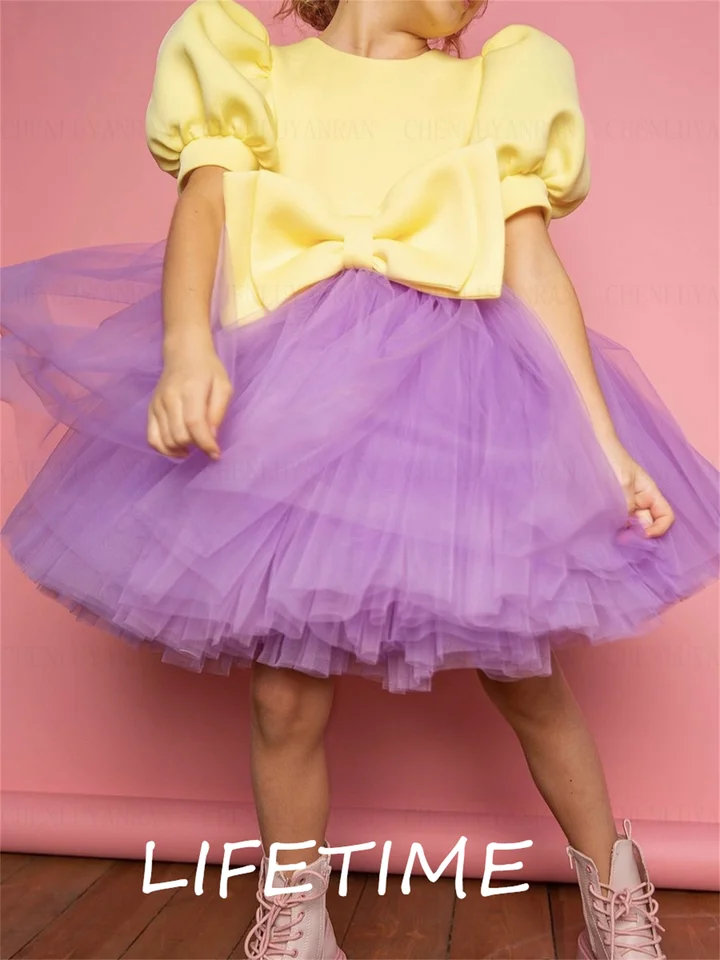Purple Flower Girl Dress O-Neck A-Line Tulle Girl Princezná svadobná strana Šaty koleno-dĺžky krátke prvé šaty