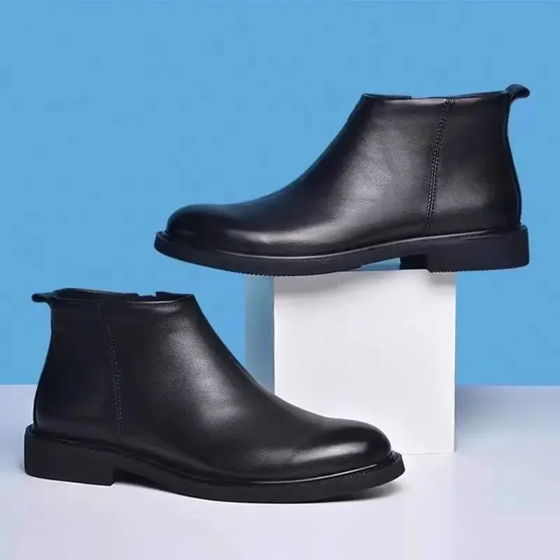 Pánske topánky móda Nové zimné originálne kožené ležérne topánky Men módne a všestranné mäkké podošvy plyšové teplé členkové topánky