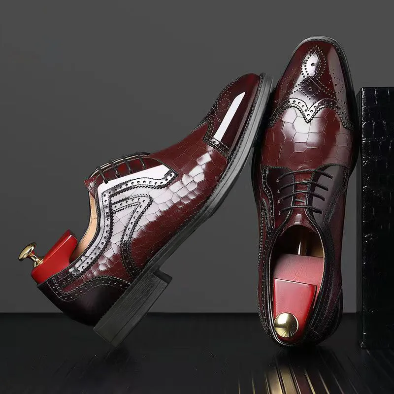 Pánske šaty Designer Čierni muži vyrazené Oxford Man Business Shoe Pánske kožené štvorcové špičky letné spoločenské spoločenské svadby