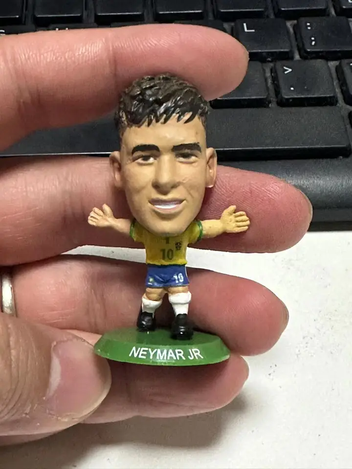 Pôvodná nová v pľuzgierovej futbalovej hviezdnej hračke Neymar Fernando Marcelo Julio Cesar Series 1