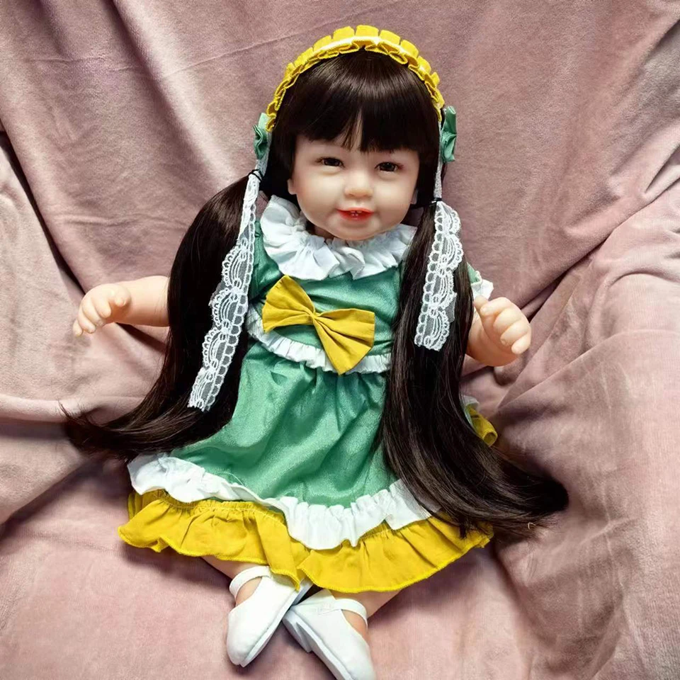 Reborn dievčatko Dolls 55 cm látkové telo dlhé vlasy s úsmevom Spojené hračky narodeniny vianočné darčeky