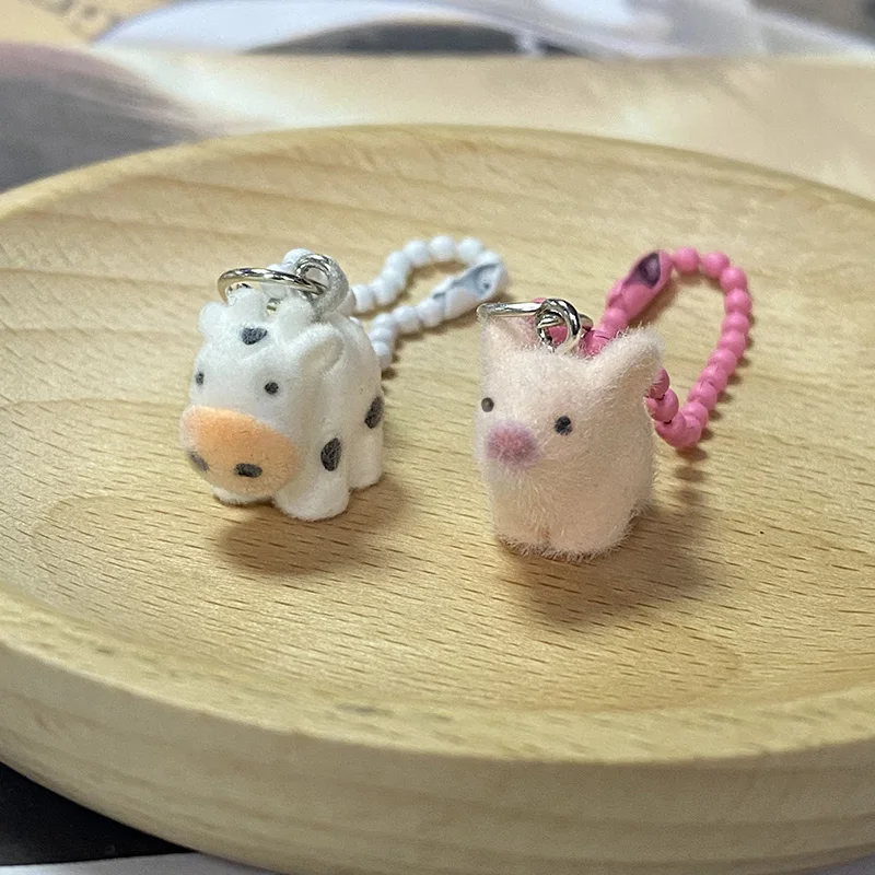 Resin Mini 3D kravská prasa húsenica zvieracie kľúče zvierat pre priateľ darček roztomilé nadýchané mačiatko prívesok taška na slúchadlá kľúča kľúče šperky