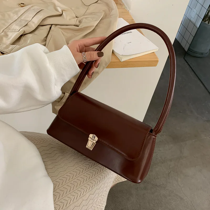 Retro patentská kožená taška na rameno pre ženy luxusná klapka Crossbody taška Spevná farba podriadky Červená krížová taška Lady kabelka