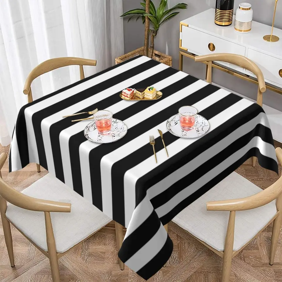 Retro pruhovaný obrus čierne biele pruhy Halloween stolný kryt elegantná obloži