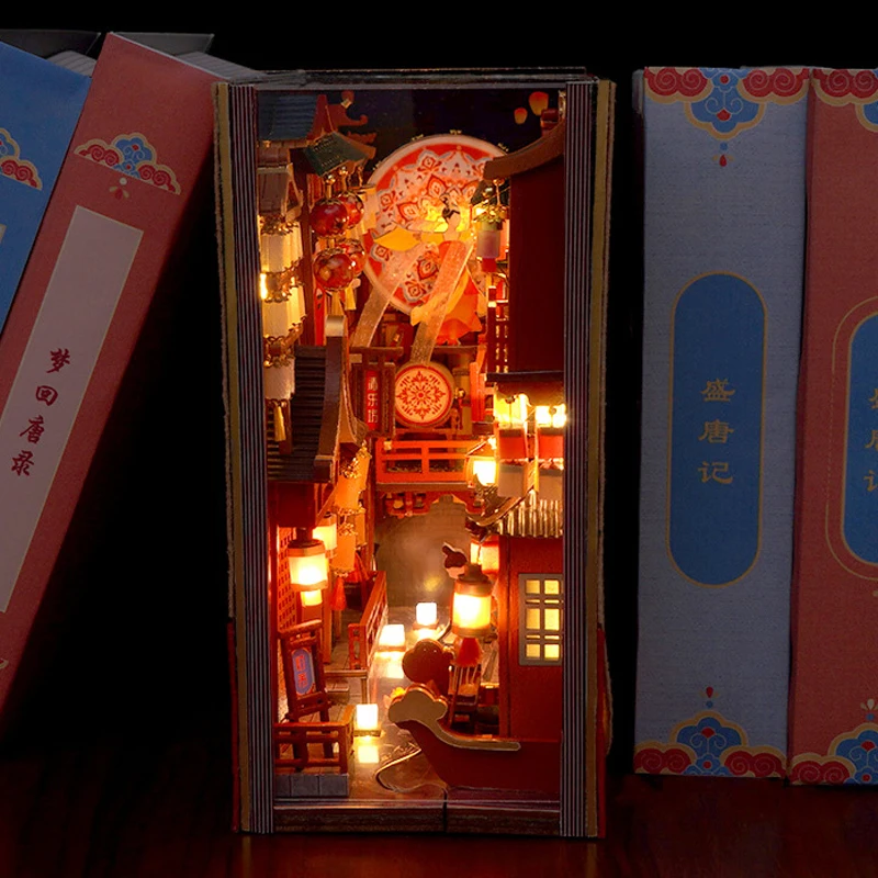 Retro Tang Dynasty Long Street DIY Drevená kniha Nook Police Insert Miniatúrne súprav
