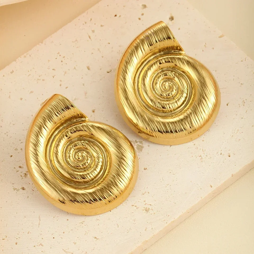 Robustné náušnice Helix Snail Vortex Conch Conch z nehrdzavejúcej ocele pre ženy spárované Piercing šperky vintage štýl Darčeky