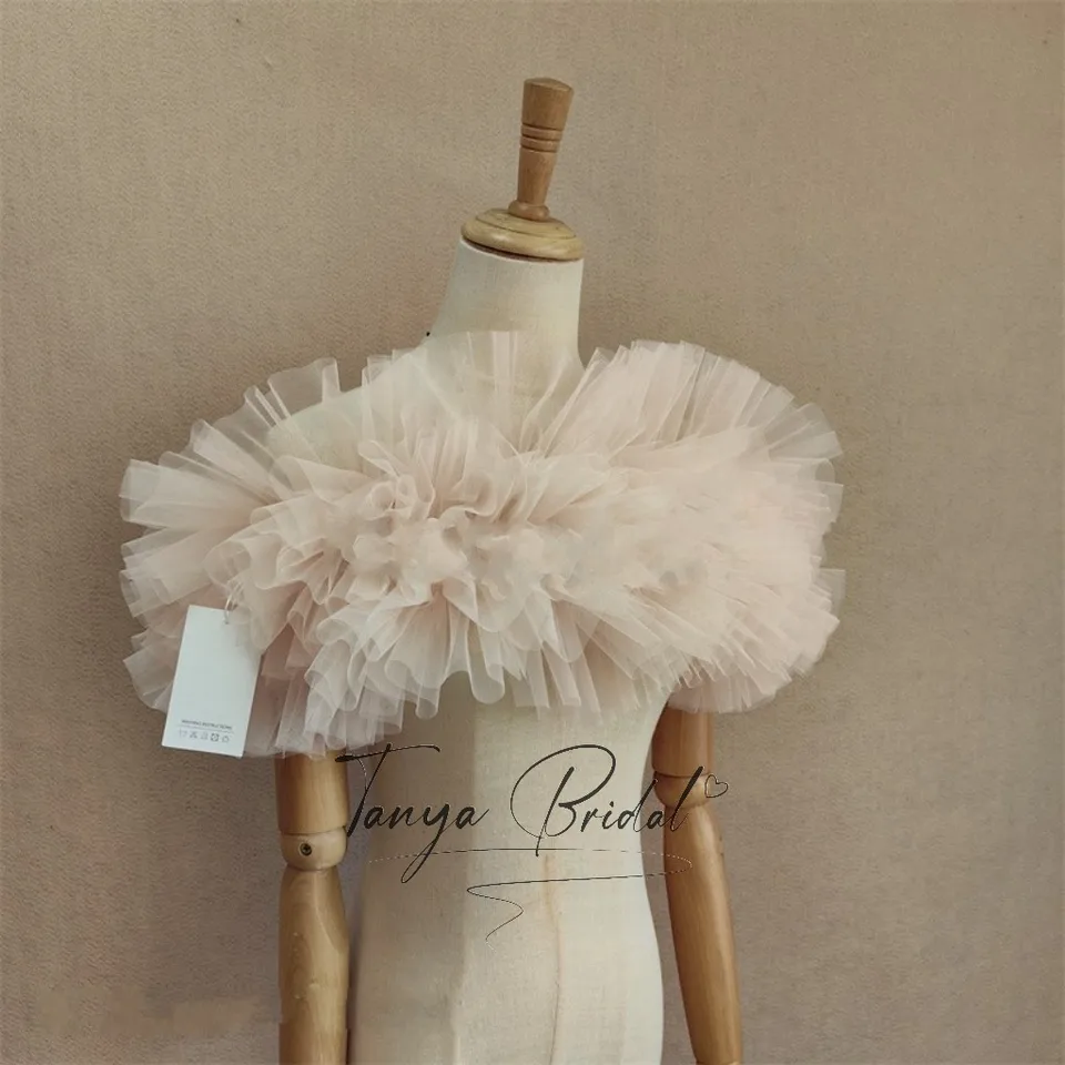 Romantická bunda Pink Biege Svadobný svadobný obal na plece Tyl Tulle Ruffles Bride Shawl Elegantné doplnky svadobnej hostiny