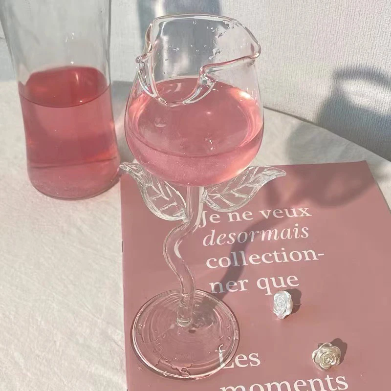 Rose Wine Glass Romantický kokteil Červené víno sklo Rose Kvet v tvare šťava šampanský sklenený šálka bar Svadobná dekorácia