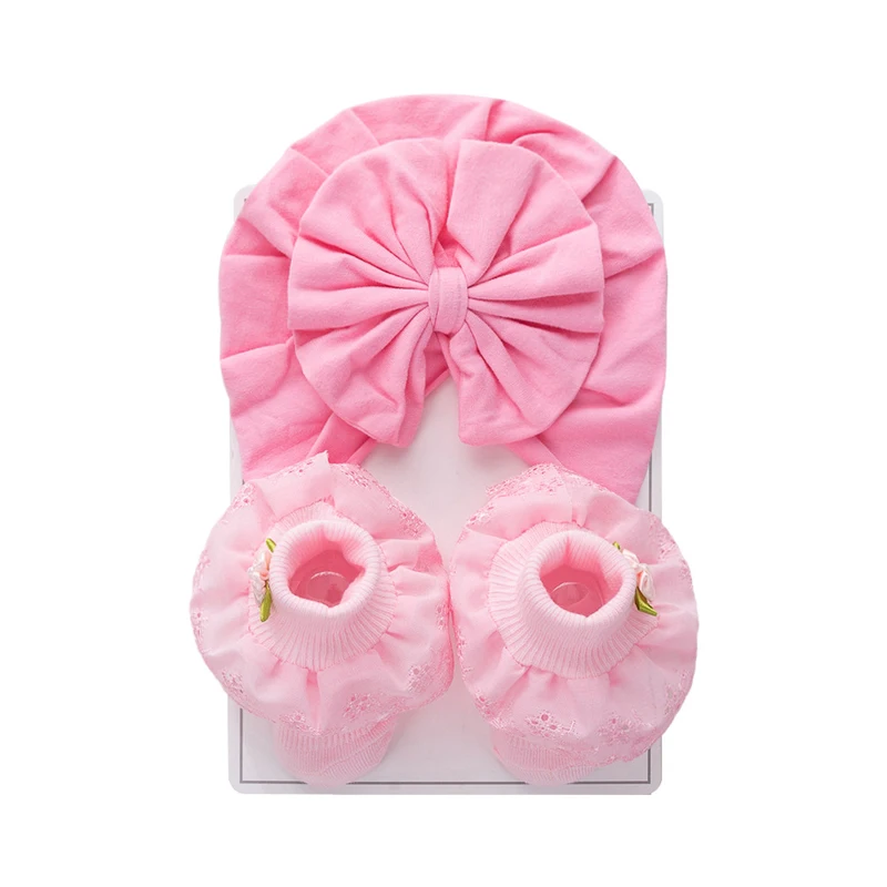 Rozkošná dievčatká čelenka a topánky sada štýlové bowknot turban čelenka s čipkami detail ponožky darček