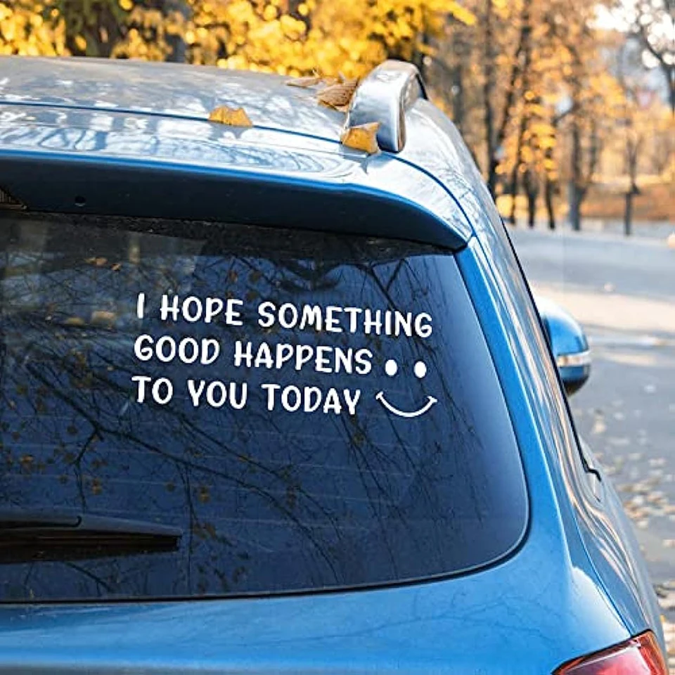 Roztomilé auto s šťastnou tvárou, dúfam