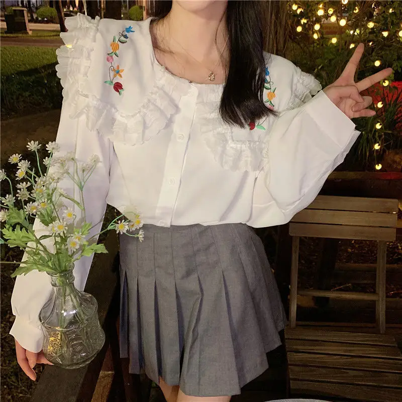 Roztomilé výšivky kvetinové blúzky sladké goliere goliera gombíkov na gombíky Študenti Ženy letné vrcholy y2k kawaii všetko, čo sa