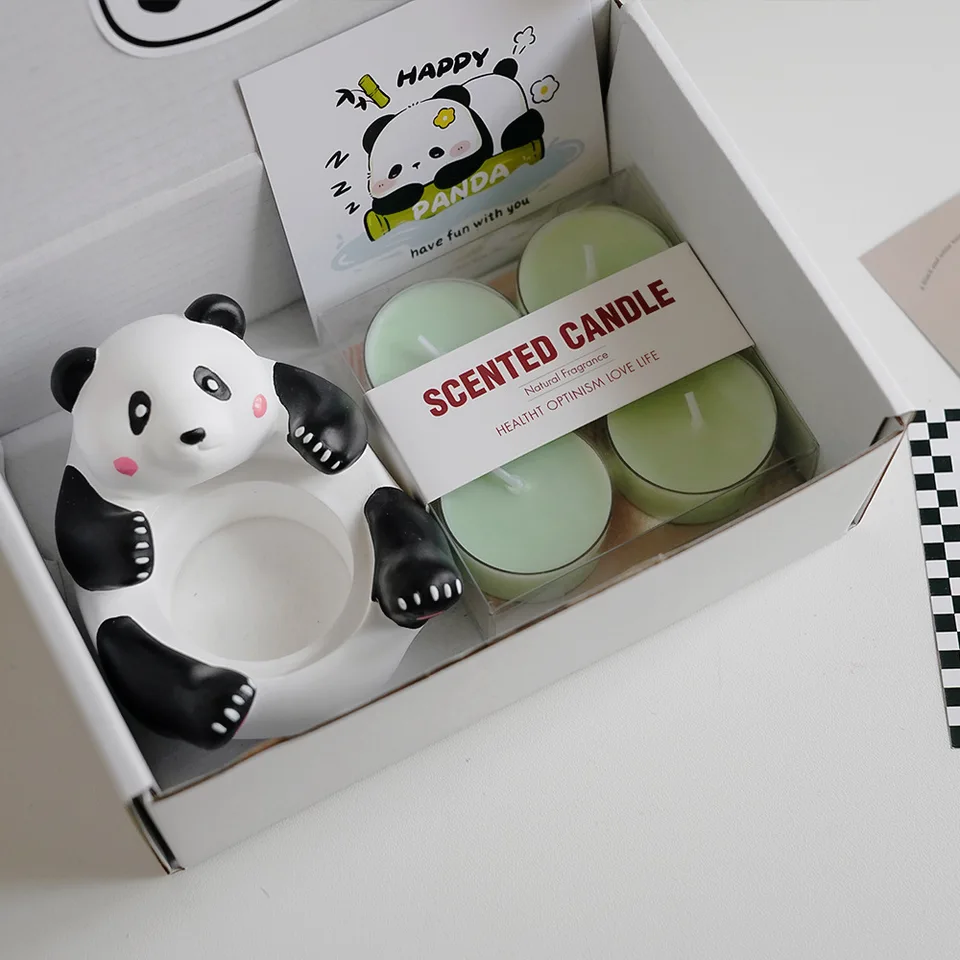 Roztomilý gigant panda objíma bambusovú trubicu aromaterapeutickú aromaterapiu Sviečka stojan s rukou s darčekovými boxami suvenír