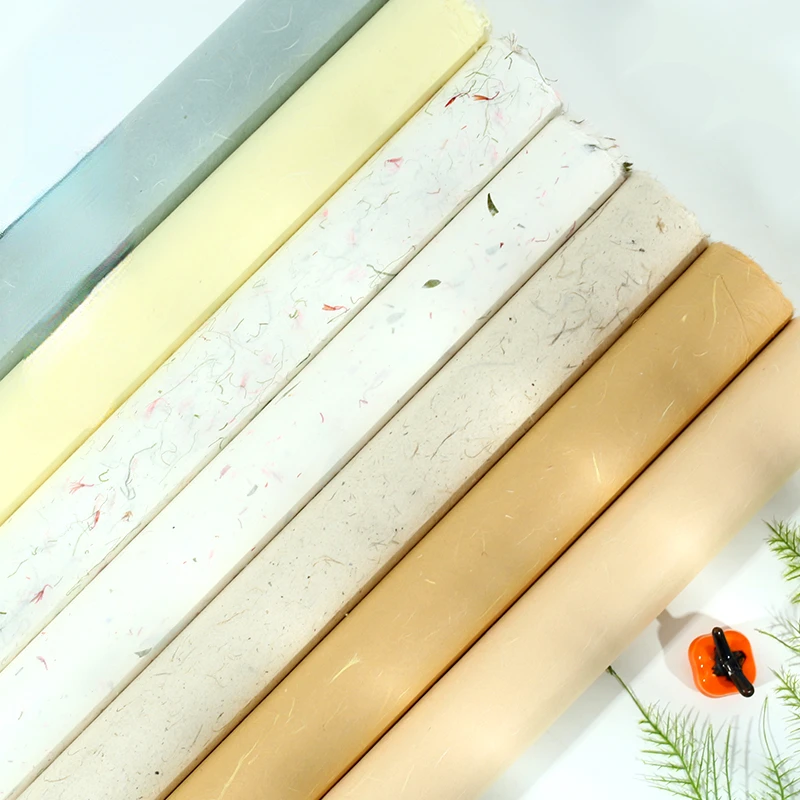Ručne vyrobený polovičný zrelého vlákna ryžového papiera Yunlong Fiber Paper Papel Arroz 10Sheets Čínska maľba kaligrafia Špeciálny papier Xuan
