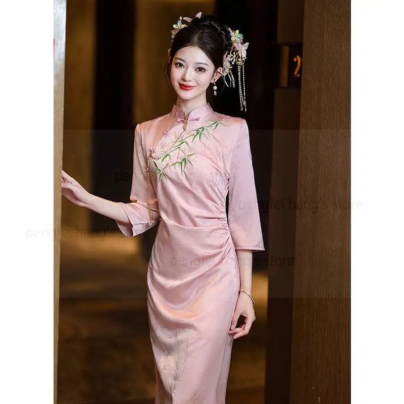 Ružové vylepšené cheongsamy elegantné satén qipao ženy dlhé vestidos nový čínsky štýl Vylepšené šaty svadobné banketové šaty