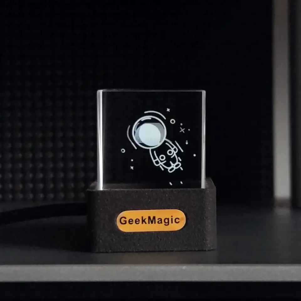 s albumom GIF Animations Geekmagic GifV Smart Weather Station Crystal Cube Creative Gift Digital Clock Holographic