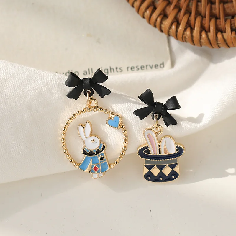 S925 ihla karikatúra Funny Magic Rabbit Drop náušnice roztomilé Alice v ríši divov Rabbit Poker Cuunrings for Women Girls Brincos
