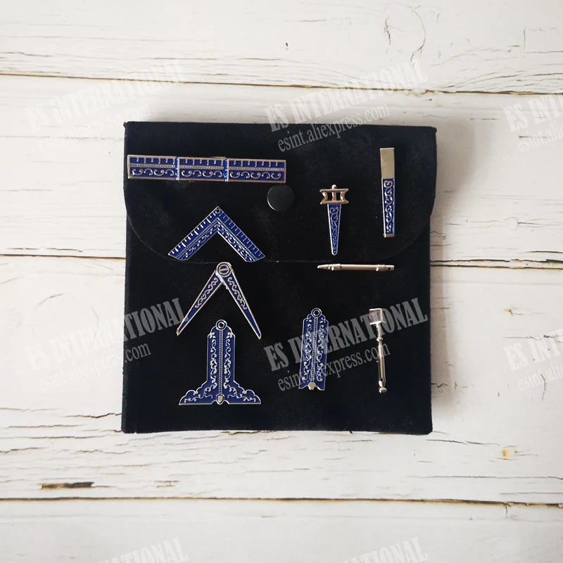 Sada 9 rôznych čiernych slobodomurárskych pracovných nástrojov odznak so zamatovou taškou Mason Freemason Miniatúrne slobodomurárske darčeky