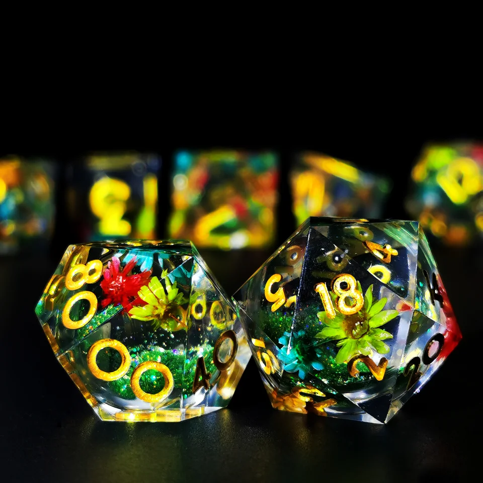 Sada kocky DND: 7 Sharp Edge Resin Dice, ručne vyrábané kocky D&D Green Polyhedrálne pre hry Dungeons and Dragons RPG Games