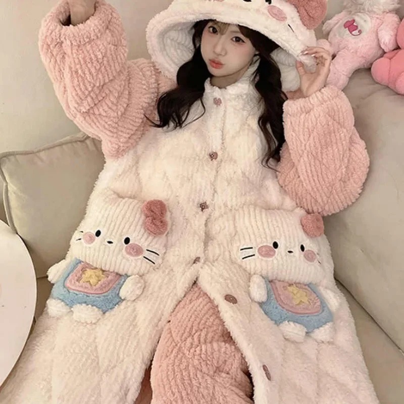 Sanrios trojvrstvové bavlnené pyžamy Hello Kitty Dámske zimné koralové zamatové roztomilé husté teplé pyžamy karikatúry s kapucňou