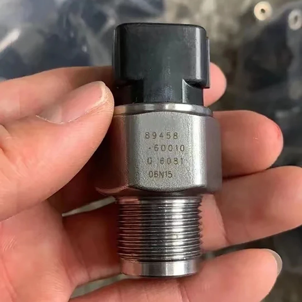 Senzor tlaku paliva v bežnej koľajnici 89458-60010 8945860010 pre Toyota Corolla Hilux RAV4 Auto príslušenstva motorov Vysoká kvalita