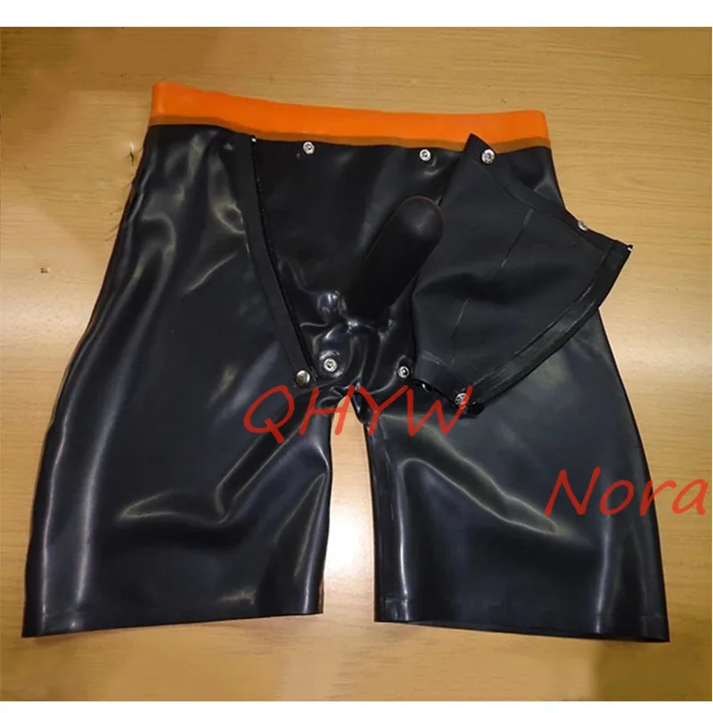Sexy pánske čierne latexové šortky