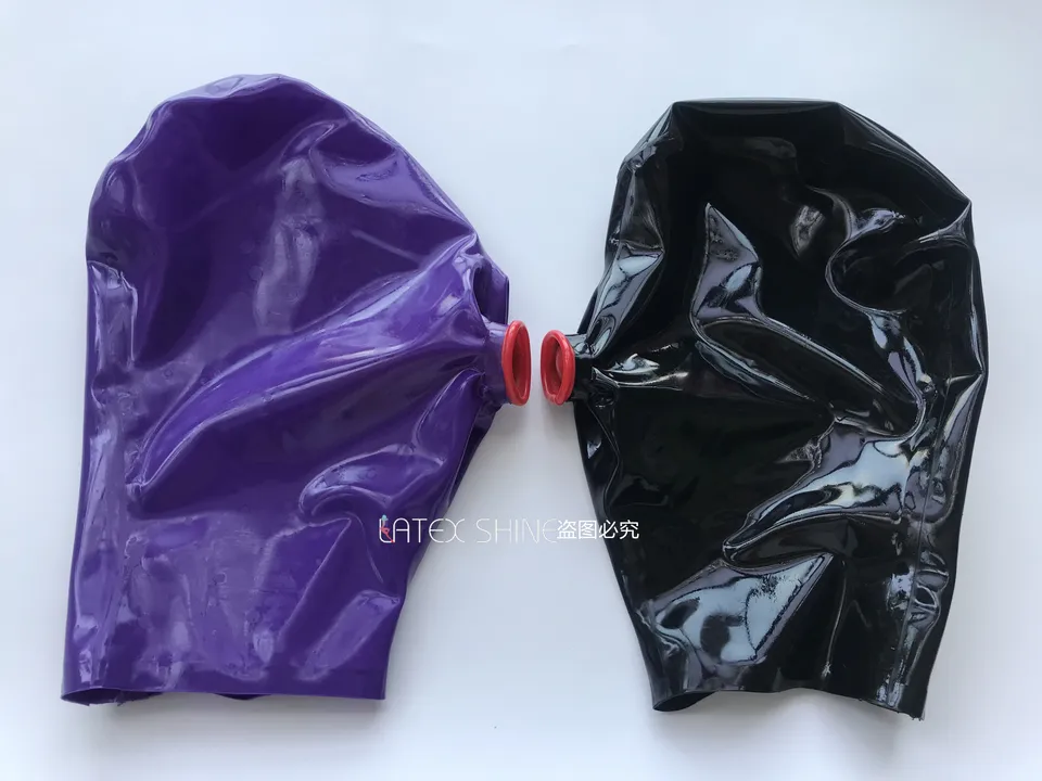 Sexy čierna latexová fetišová kapucňa gumová maska ​​s kondómom červených úst