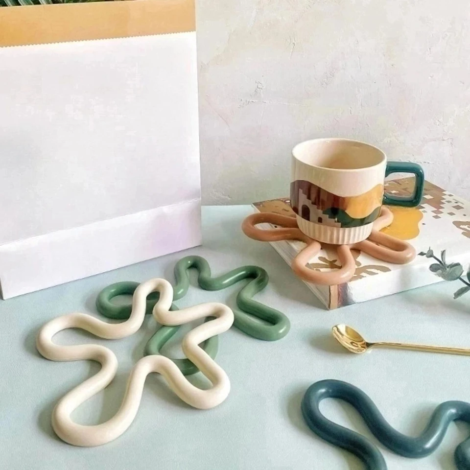 Silikón Trivet Mat Kreatívne tepelne odolné voči pitiu Mat Drinks Coaster pre dosky stolové kvetináče a panvice domov