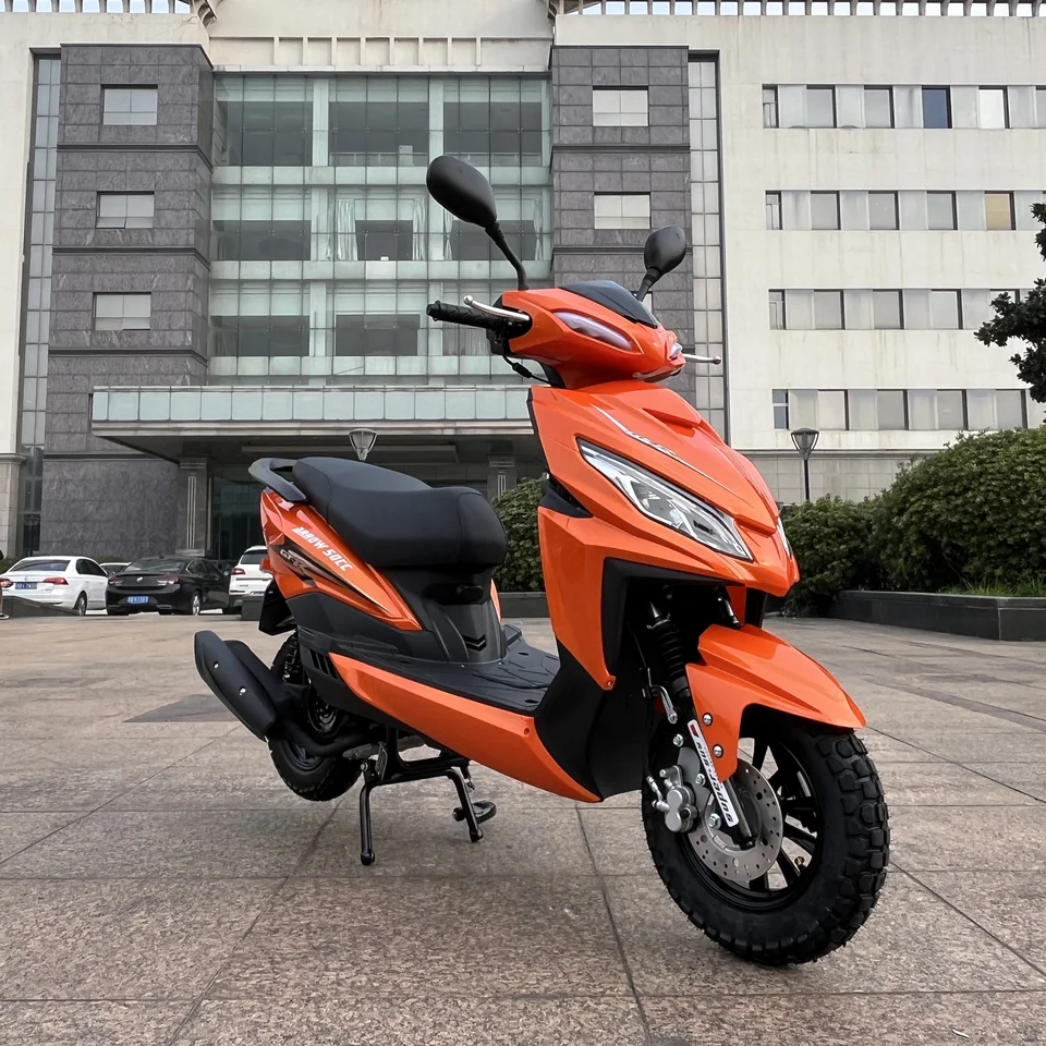 Silný výkon dobrý dizajn 125 ccm motocyklový plynový skútre 150 ccm so zadným plynovým skútrom 50cc pre dospelých pre dospelých