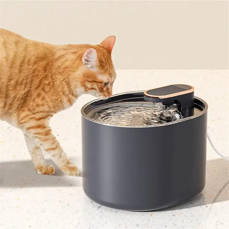 Smart Pet Water Fountain Mute Water Feeder Dog Cat Automatický nápoj USB nabíjanie elektrický aktívny uhlíkový filter pitie dávkovač