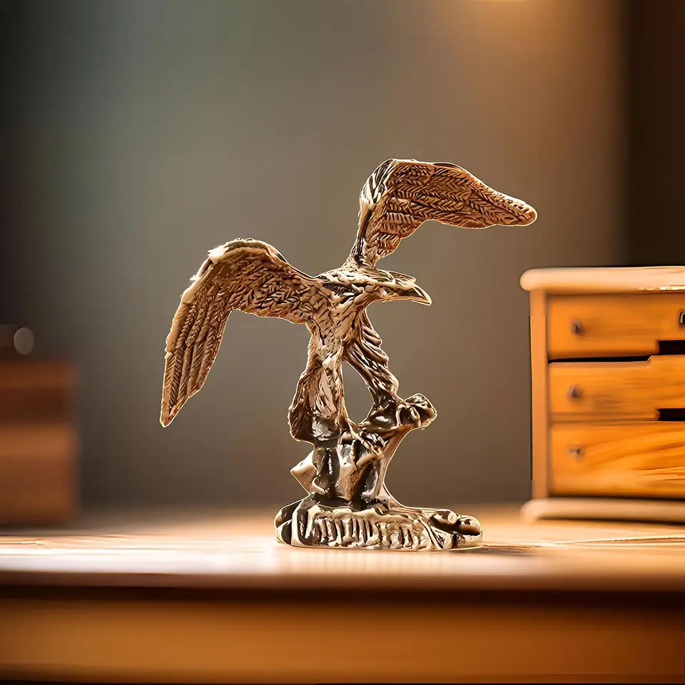 Socha Eagle Modern Free Zbierka stojanov Desktop Ornament Feng Shui Hawk
