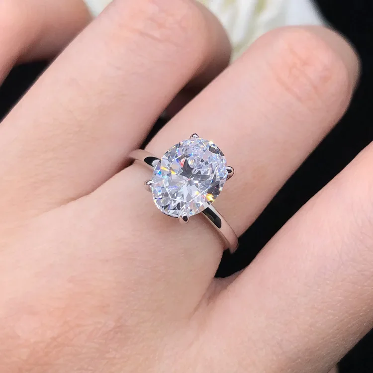 Solité 14k biele zlato AU585 Platina PT950 Štyri pazúry Jednoduché módne vajíčko Diamondový prsteň Moissanit Dámsky snubný prsteň
