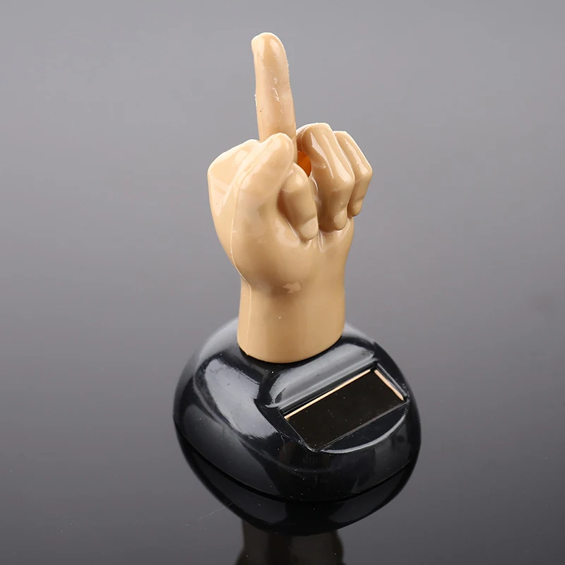 Solárne poháňané stredné prsty trasenie hračky na autá Dashboard Dancing figure hnedé kreatívne auto bobbleheads dekoratívna ozdoba