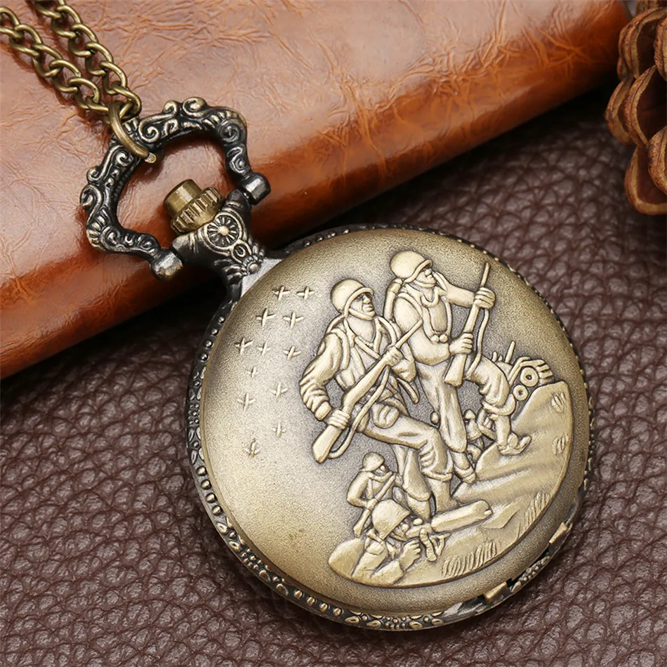 Starožitný bronzový vojak Design Quartz Pocket Watch arabské číslice zobrazujúci sveter reťazec prívesok suvenír