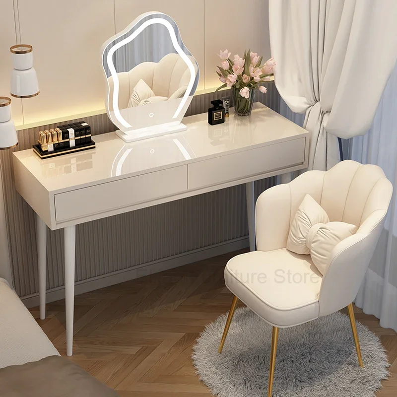Stolný stolík na make -up kontajner Dievča Luxusný lak lak toaletné stoličky Organizátor šperkov Toaletka dekorácie doplnky