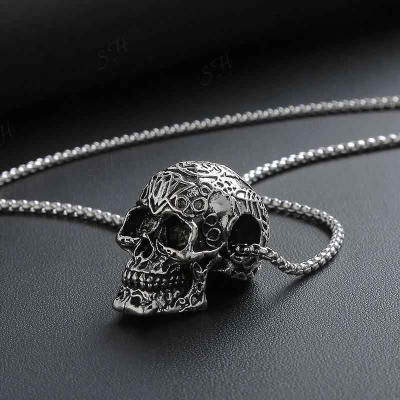 Strieborná farba lebka Punk Pendant Osobnosť retro hip hopový štýl náhrdelník Men \