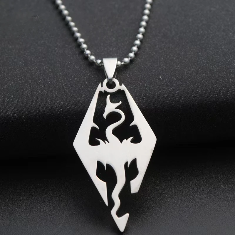 Strieborné zafarbenie Dragon náhrdelník Vynikajúci mýtický drak sériu roly hranie hry prívesok Náhrdelník Cosplay Cosplay kostýmy šperky darčeky