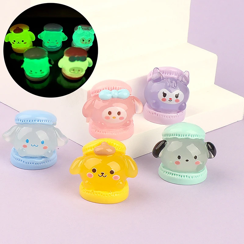 Svetelné Sanrio Macaroon Ornament Resin Pendant Kuromi Pochacco Hello Kitty Melody Stereoskopická mikro záhradná krajina