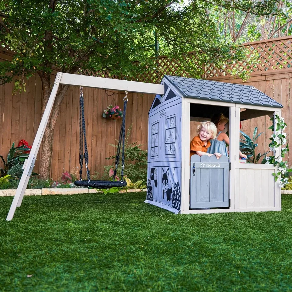 Swing Wooden Outdoor Playhouse ， House sa môže ubytovať až päť detí, vo veku 3 až 7. Wew Wewing and Play Kitchen Play House