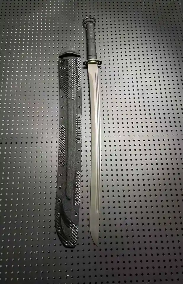 Tactic Han Battle Sword, Multi -zložená rafinovaná oceľová čepeľ 60Si2crva, PVD povrchová plocha s titánom