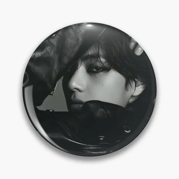Taehyung monochromatické lastúrenie mäkké gombíky PIN roztomilý brošň
