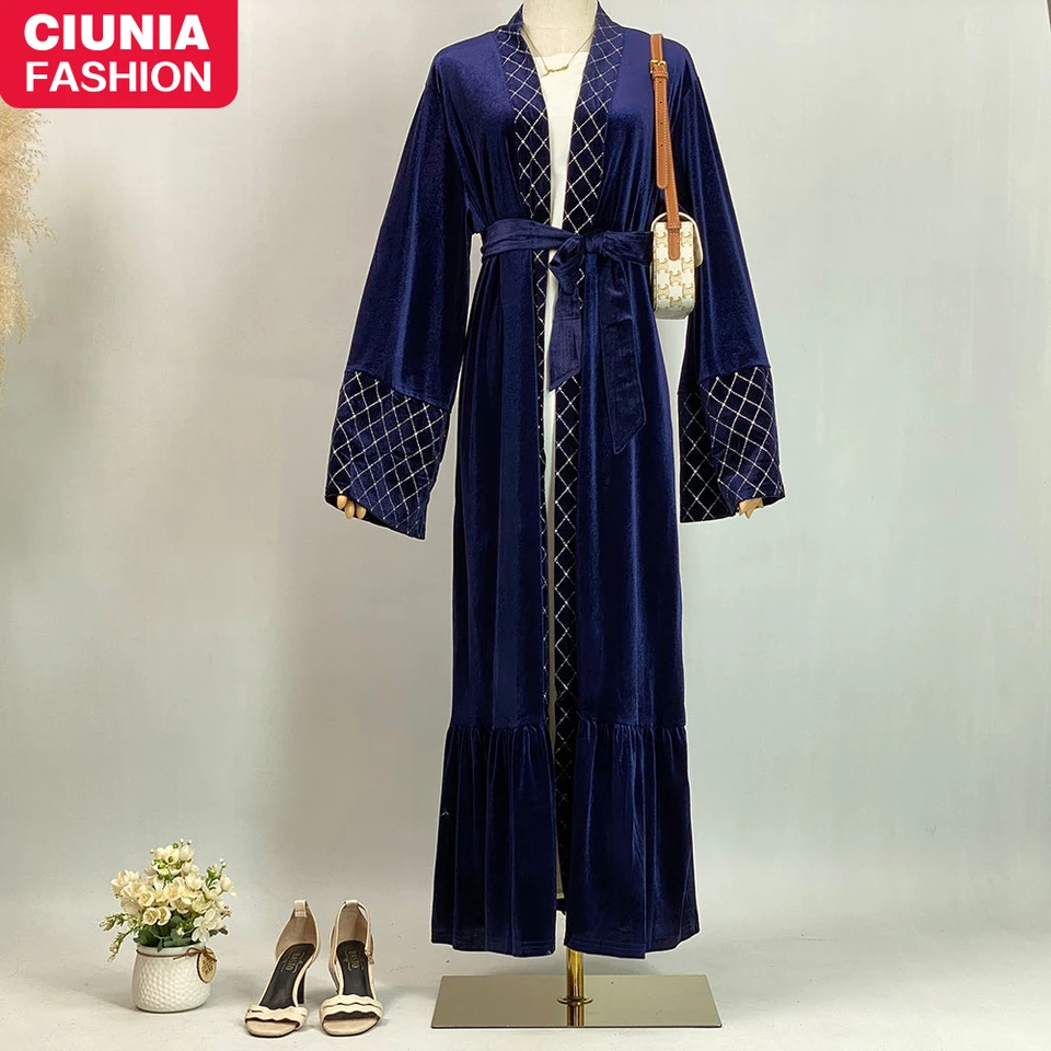 Teplá zima Abayas Moslimské ženy Velvet Abaya 2025 Nové skromné ​​šaty Zhustá pevná farba dlhé rúcho Long Rúch Žena Islam oblečenie kebaya