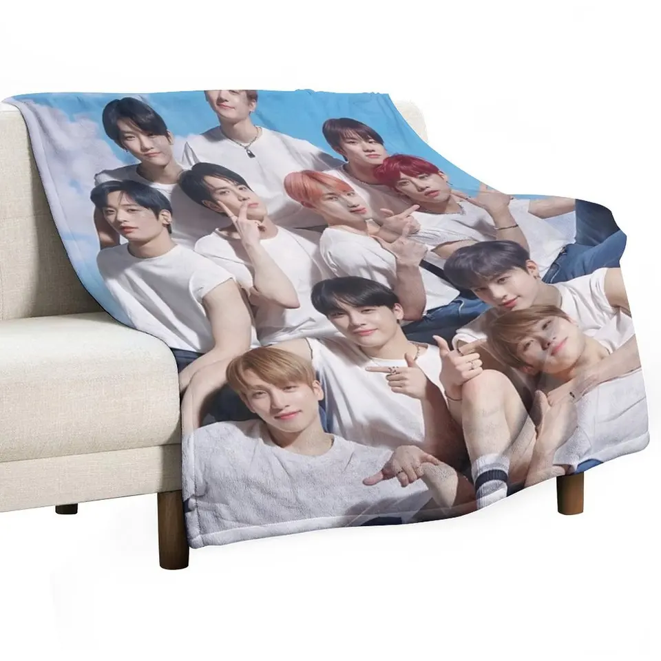 The Boyz (KPOP) hodí dekoratívne dekoratívne pohovky postele vianočné dekorácie Vintage prikrývky