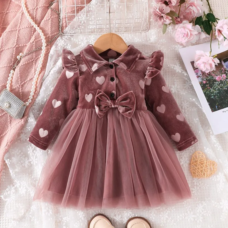Toddler dievčatko Party šaty jesenné zimné zamatové srdce tlačené pletivo patchwork Valentína princezné šaty dojčenské šaty