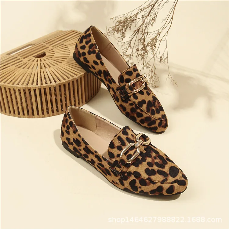 Topánky Žena Flats Soft Modis Loafers s kožušinou okrúhle prsty Príležitostné ženské tenisky Jeseň šaty Leopard 2024 Slip-On New Fall Leisur