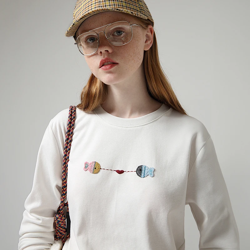 Toyouth Women Tees 2024 Jeseň s dlhým rukávom okrúhly krk voľné tričko Ryby ryby vyšíva