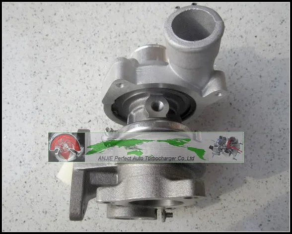Turbo pre Mitsubishi Delica L200 L300 Pajero 1986-96 4D56 4D56T 2,5LD 4WD TD04 49177-01511 49177 01511 Olej chladený turbodúchadlo