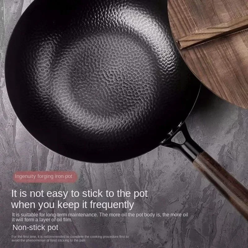 Uhlíková oceľ Wok Pan 32 cm premiešané panvice s dreveným vekom nepotiahnuté ploché dno Čínska panvica pre indukčný elektrický plyn Všetky kachle