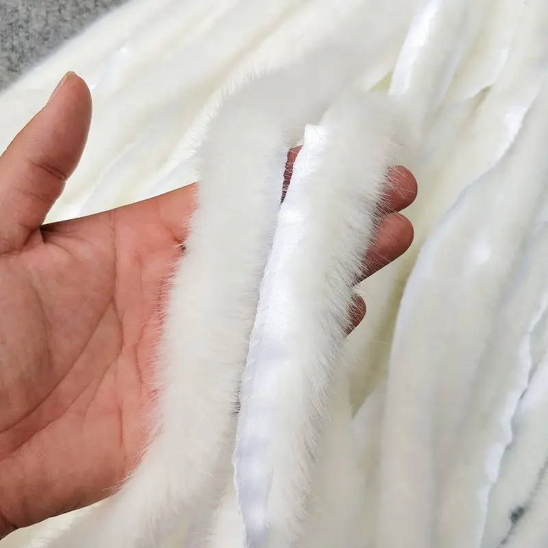 Umelé kazety s kožušinami Králiky Rabbit kožušinové šijacie pásky pre odevné tašky