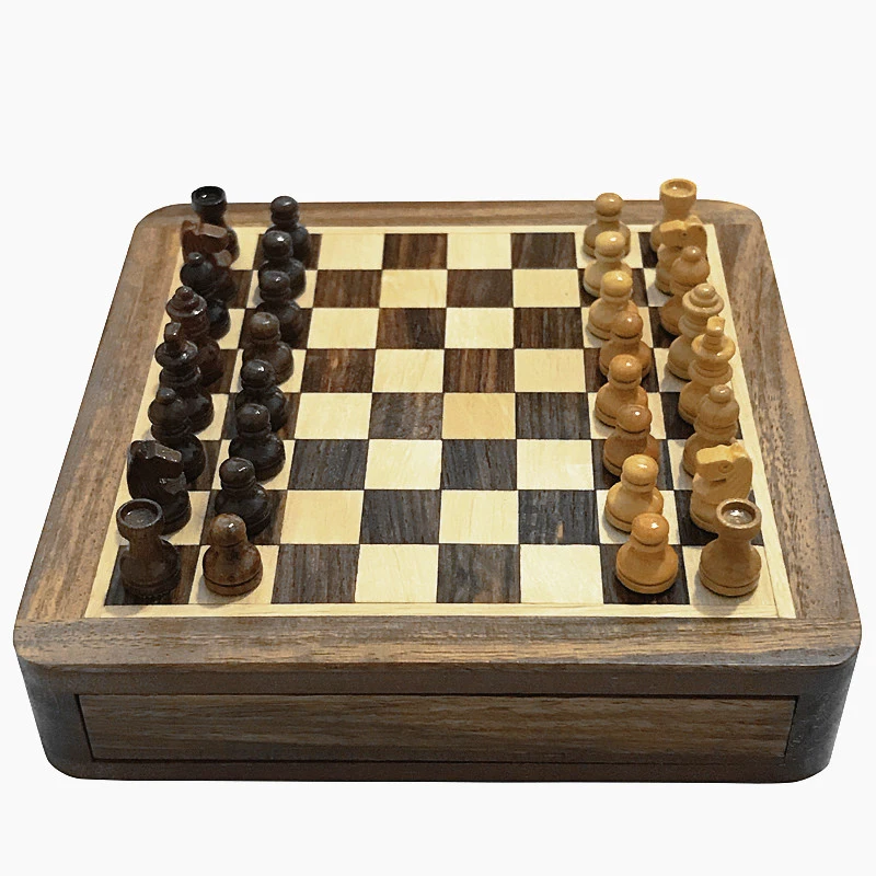 Upscale masívne drevo magnetické super mini šachy prenosné prenosné nekĺzavé kusy kusov kusov vynikajúce puzzle Pohodlné skladovacie hry