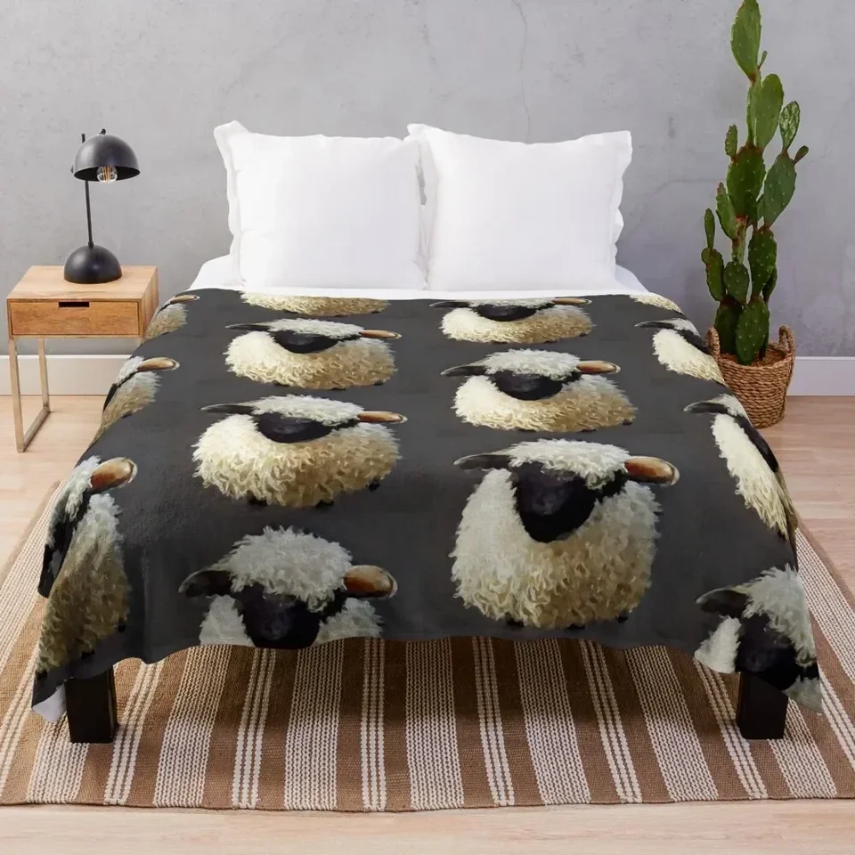 Valais Blacknos Sheep 3 -Had Dride Camping Teplé zimné luxusné prikrývky